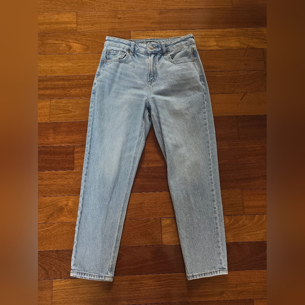 American Eagle Light Blue Mom Jeans